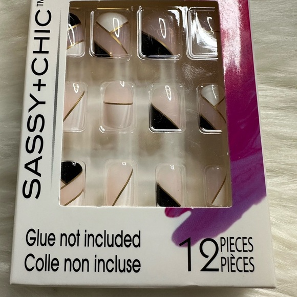 🩷5/$10 Sassy+Chic Fashion Nails - Picture 4 of 5